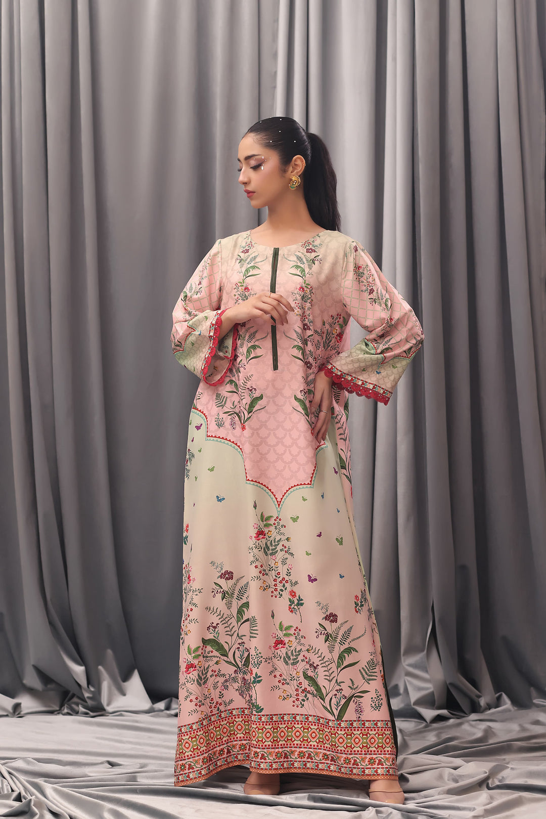 Fiora Kaftan