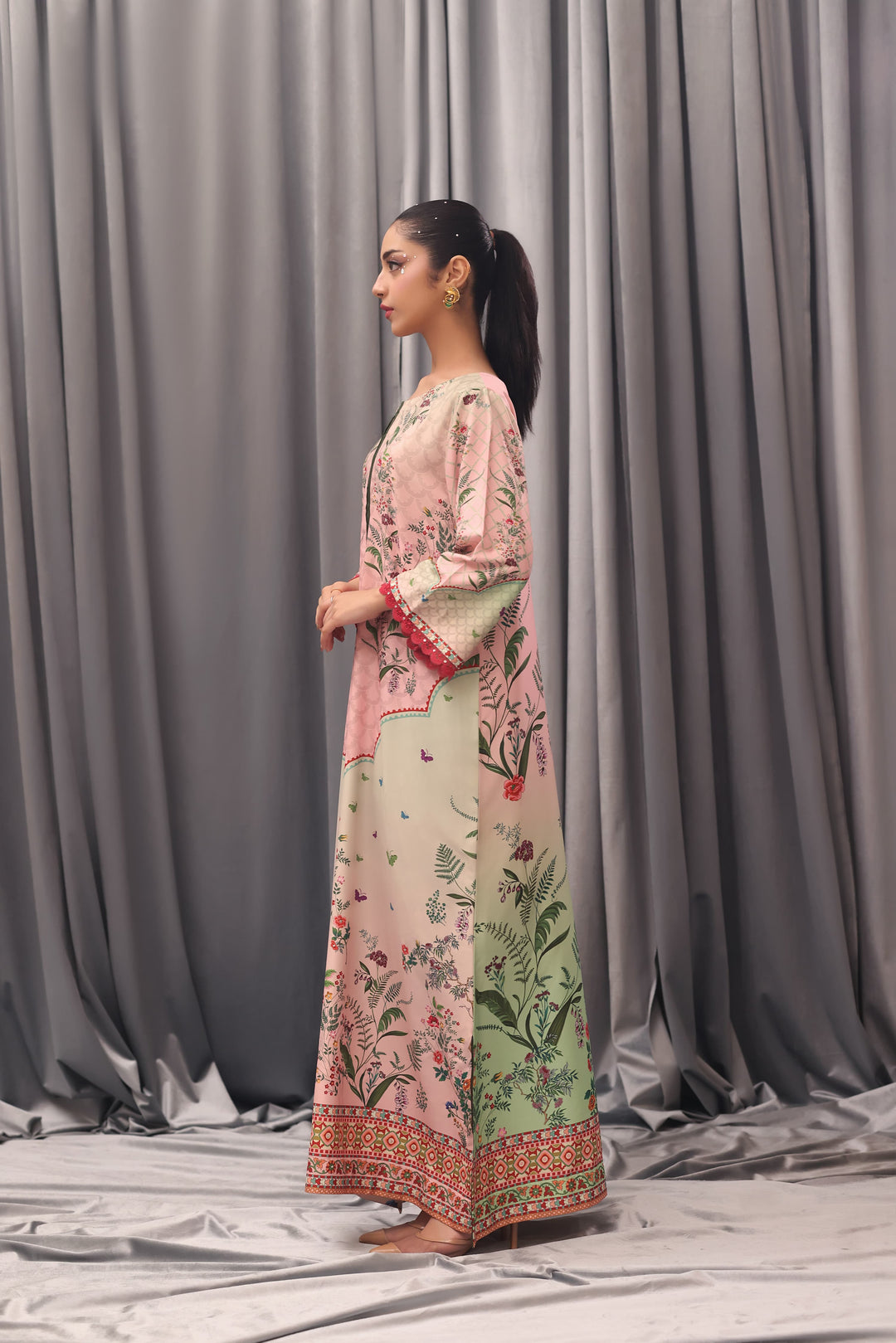 Fiora Kaftan