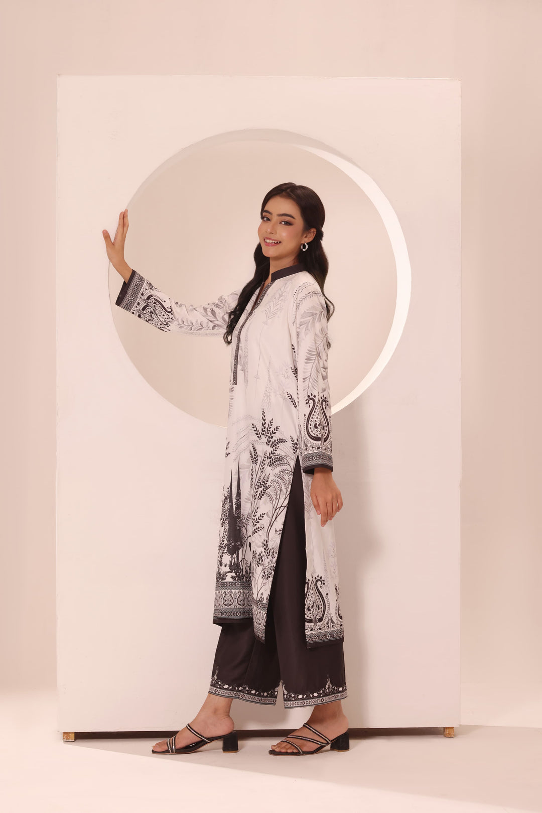 Jardin Noir 2-Piece